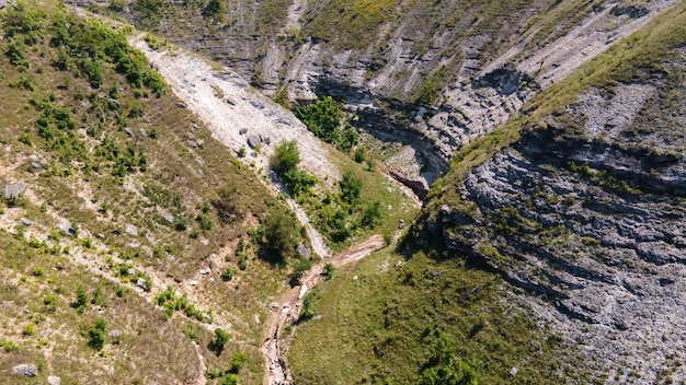 Vista aérea de drone de um vale na Moldávia