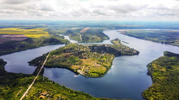 Vista aérea de drones da natureza na Moldávia