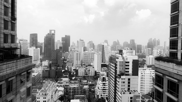 Foto vista aérea de edifícios na cidade contra o céu