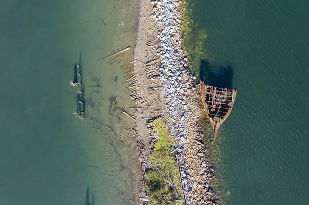 Vista aérea de naufrágios perto de royston na ilha de vancouver canadá