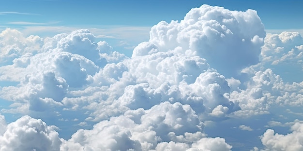 Vista aérea de nuvens brancas e fofinhas