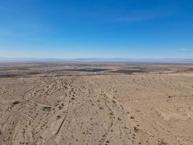 Vista aérea de Slab City, uma comunidade sem personalidade jurídica de posseiros fora da rede, Califórnia, EUA