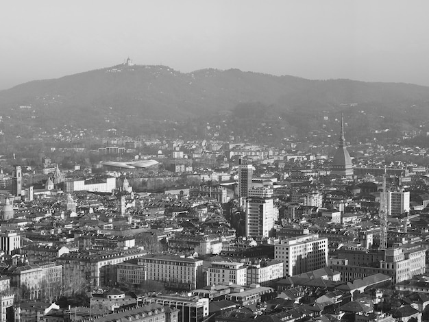 Vista aérea de Torino em preto e branco