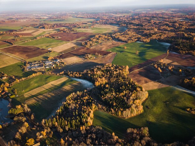 Vista aérea de um campo agrícola