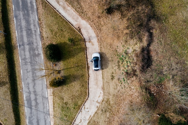 Vista aérea, de, um, carro estacionado