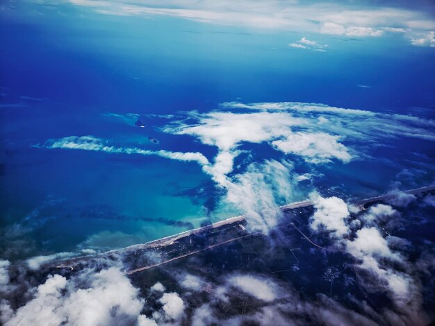 Foto vista aérea de um céu nublado