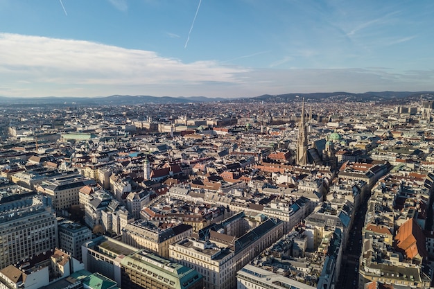 Vista aérea de Viena em dia de sol