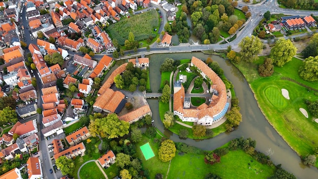 Vista aérea do castelo de água Wasserschloss Burgsteinfurt Steinfurt Renânia do Norte-Vestfália Alemanha