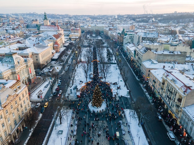 Vista aérea do centro da cidade nas férias de natal