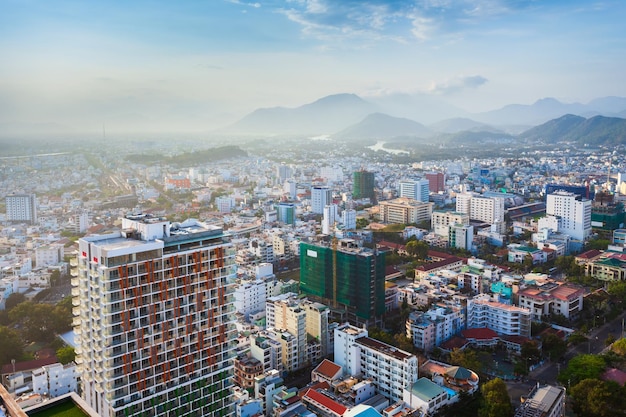 Vista aérea do horizonte de Nha Trang