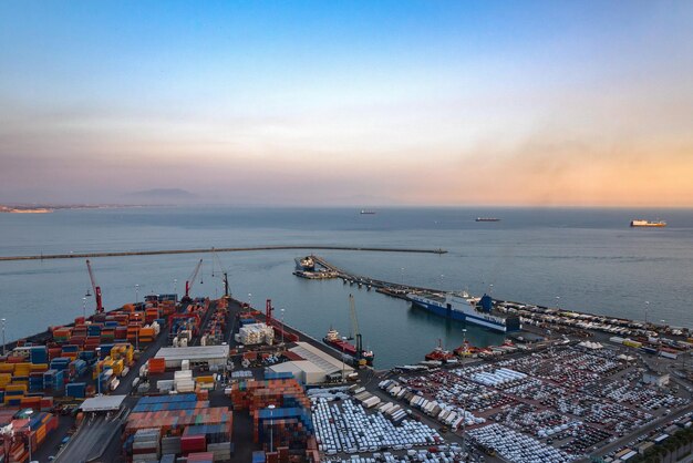 Vista aérea do porto de Salerno