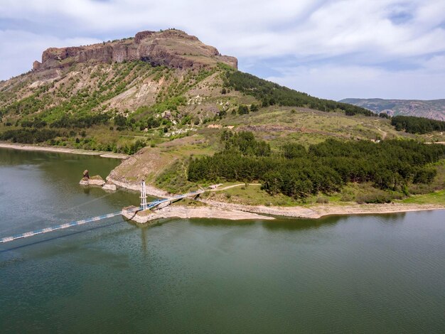 Vista aérea do reservatório de Studen Kladenets, na Bulgária