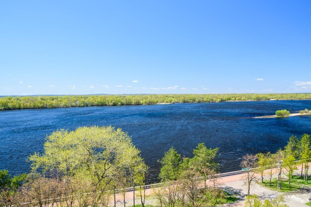 Vista aérea do rio Dnieper na Ucrânia