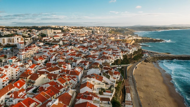 Vista aérea de drones de Ericeria Portugal