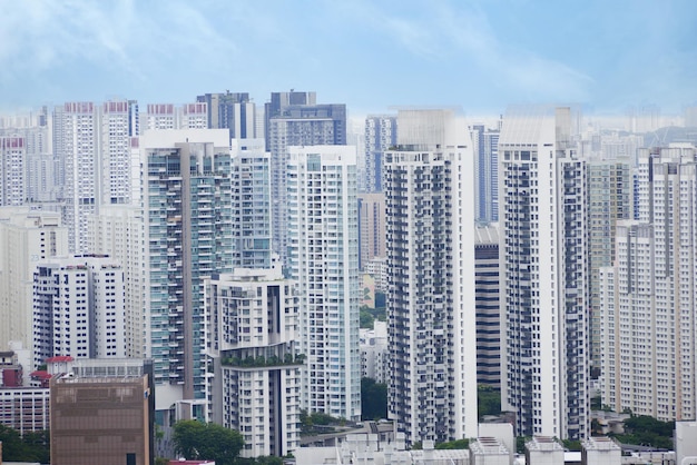 Vista aérea de los edificios de la ciudad de singapur día soleado