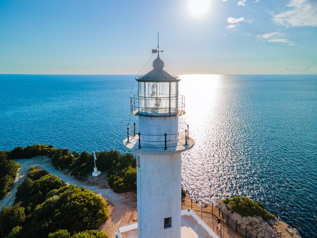 Vista aérea del faro de lefkada viajes hito verano Grecia