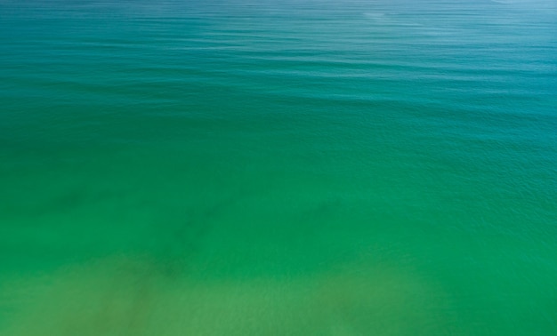 Foto vista aérea del fondo de la naturaleza de la textura de la superficie del mar.