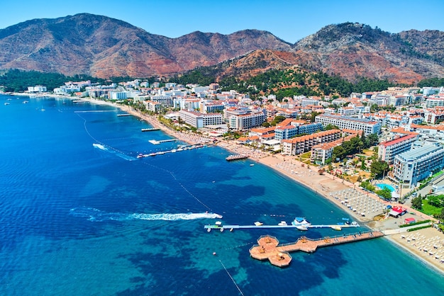 Vista aérea del hermoso paisaje escénico de la riviera