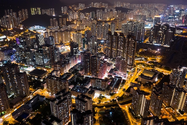 Vista aérea de Hong Kong por la noche