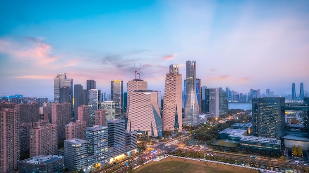 Foto vista aérea del horizonte de la ciudad moderna de hangzhou, china