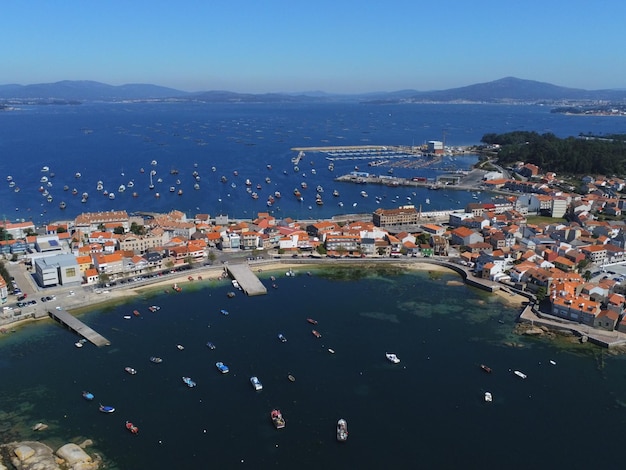 Vista aérea de la isla de Arousa en Pontevedra Galicia España