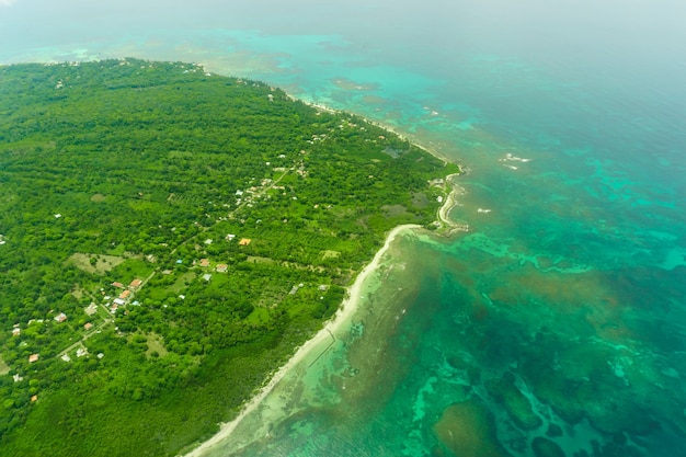 Vista aérea de la isla tropical, Big Corn Island, Nicaragua