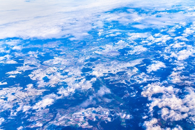 Vista aérea del Jura de Suabia en invierno