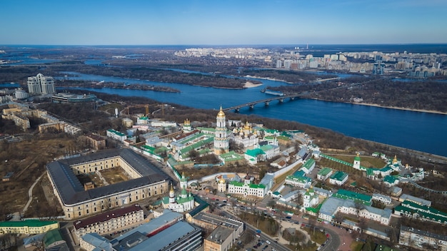 Vista aérea de Kyiv Pechcerk Lavra