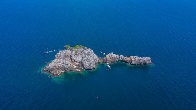 Vista aérea Lan ped Lan kai ilha, tubarão-baleia mergulho e mergulho na Tailândia, Chumporn