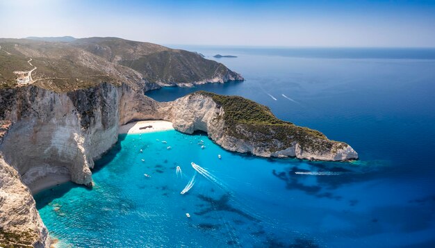 Foto vista aérea del mar y las rocas