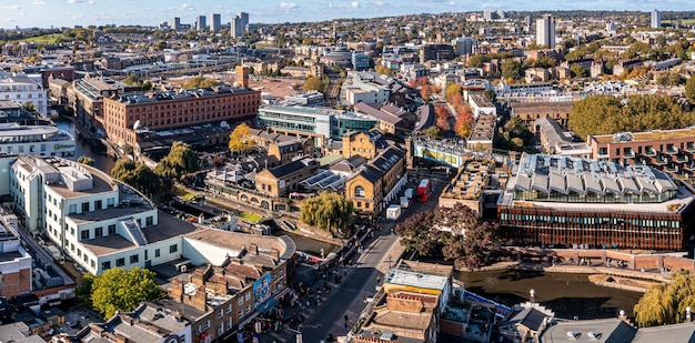 Vista aérea del mercado de camden lock en londres reino unido