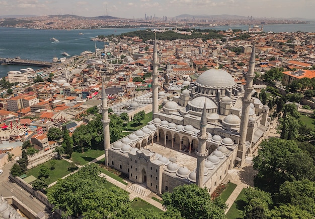 Foto vista aérea de la mezquita de suleymaniye en estambul