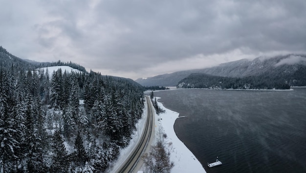 Vista aérea del paisaje canadiense de invierno