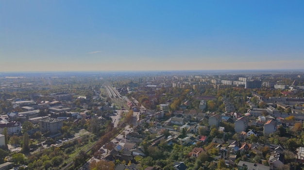 Vista aérea panorámica de la ciudad histórica uzhhorod en un hermoso día de verano transcarpacia ucrania eur