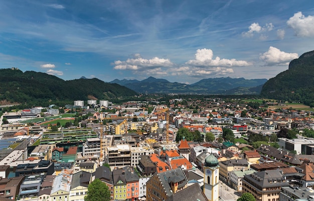 Vista aérea panorámica de la ciudad de Kufstein