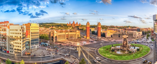 Vista aérea panorámica de la Plaça d&#39;Espanya en Barcelona, ​​Cataluña, España