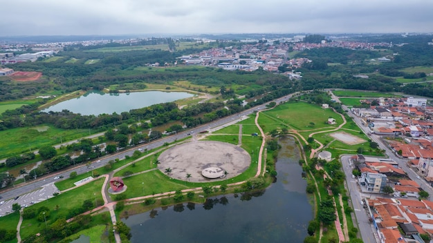 Vista aérea del Parque das Aguas en Sorocaba Brasil