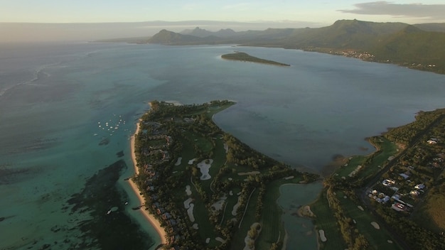 Vista aérea de la península brabante de le morne mauricio