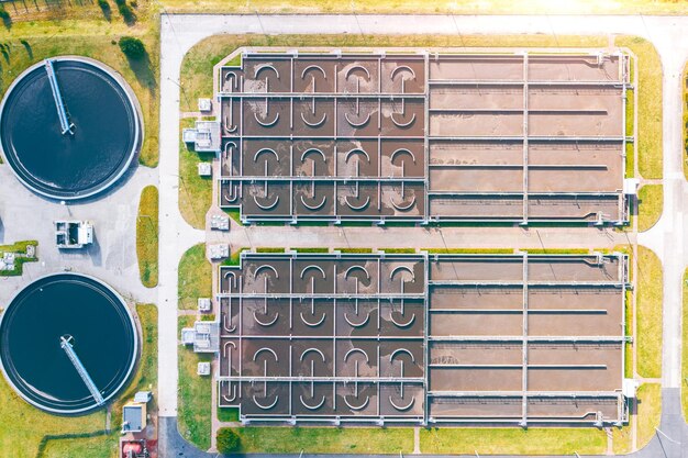 Vista aérea de la planta de tratamiento de aguas Depuración de aguas industriales urbanas