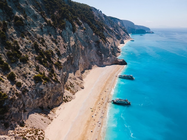 Vista aérea de la playa egremni isla de Lefkada Grecia vacaciones de verano