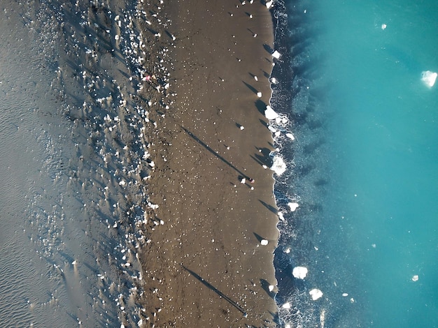Vista aérea de la playa durante el invierno