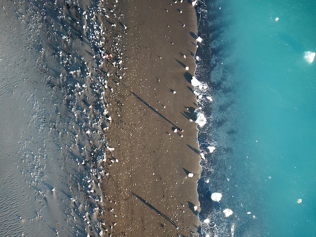 Foto vista aérea de la playa durante el invierno