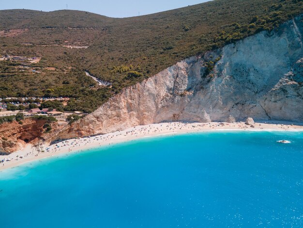 Vista aérea de la playa de Porto Katsiki en la isla de lefkada