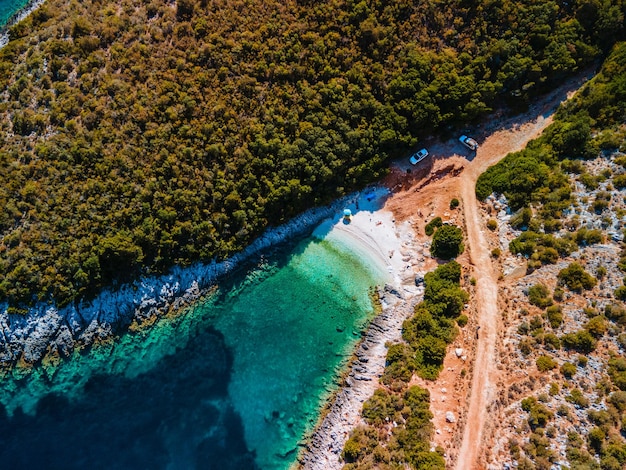 Vista aérea de la playa salvaje en las vacaciones de verano de lefkada island grecia