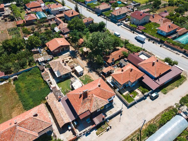 Vista aérea del pueblo de Tsalapitsa, Bulgaria