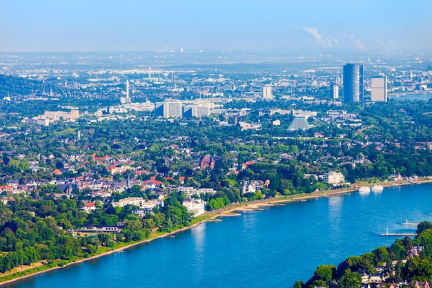 Vista aérea del suburbio de Bonn Alemania