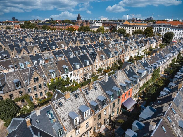 Foto vista aérea de los tejados del barrio de kartoffelraekkerne en oesterbro copenhague dinamarca