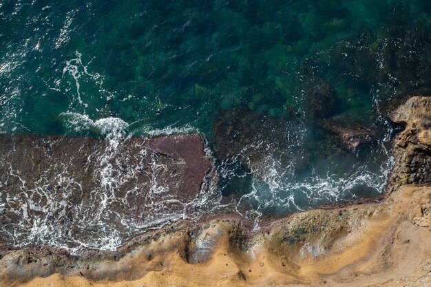 Vista al mar desde el castillo de los huevos en el paseo marítimo de Nápoles Italia