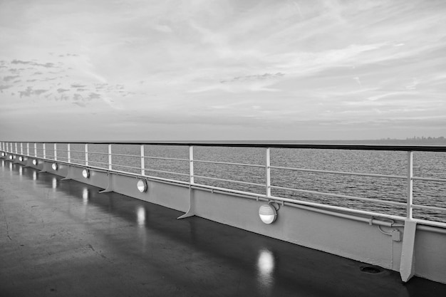 Foto vista al mar desde un crucero