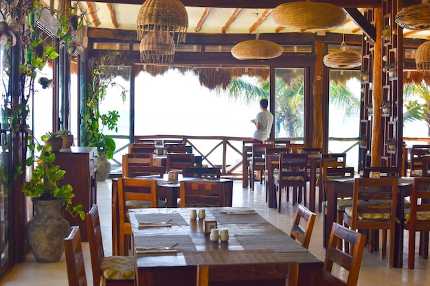 vista al mar desde el restaurante mar desayuno playa pueblo cafe